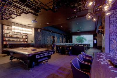 V_Show_proof_07-1100x734